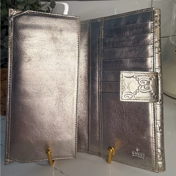 Gucci Silver/goldish Embossed Wallet (project piece) - Picture 6 of 11